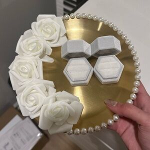 Elegant Engagement Ring Tray